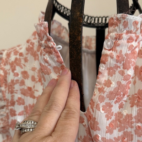 Chic Floral Ruffle Blouse - Soft Pink - Picture 7 of 9